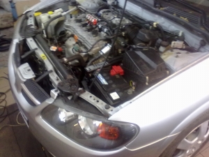 Nissan almera 2004 r
